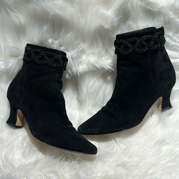 Vintage Jasmine  Black Suede Ankle boots Size 7B.  C1 - Picture 1 of 10